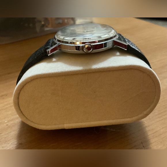 Timex: Men’s vintage (rare find) electromechanical wrist watch black wrist band. - Picture 2 of 9